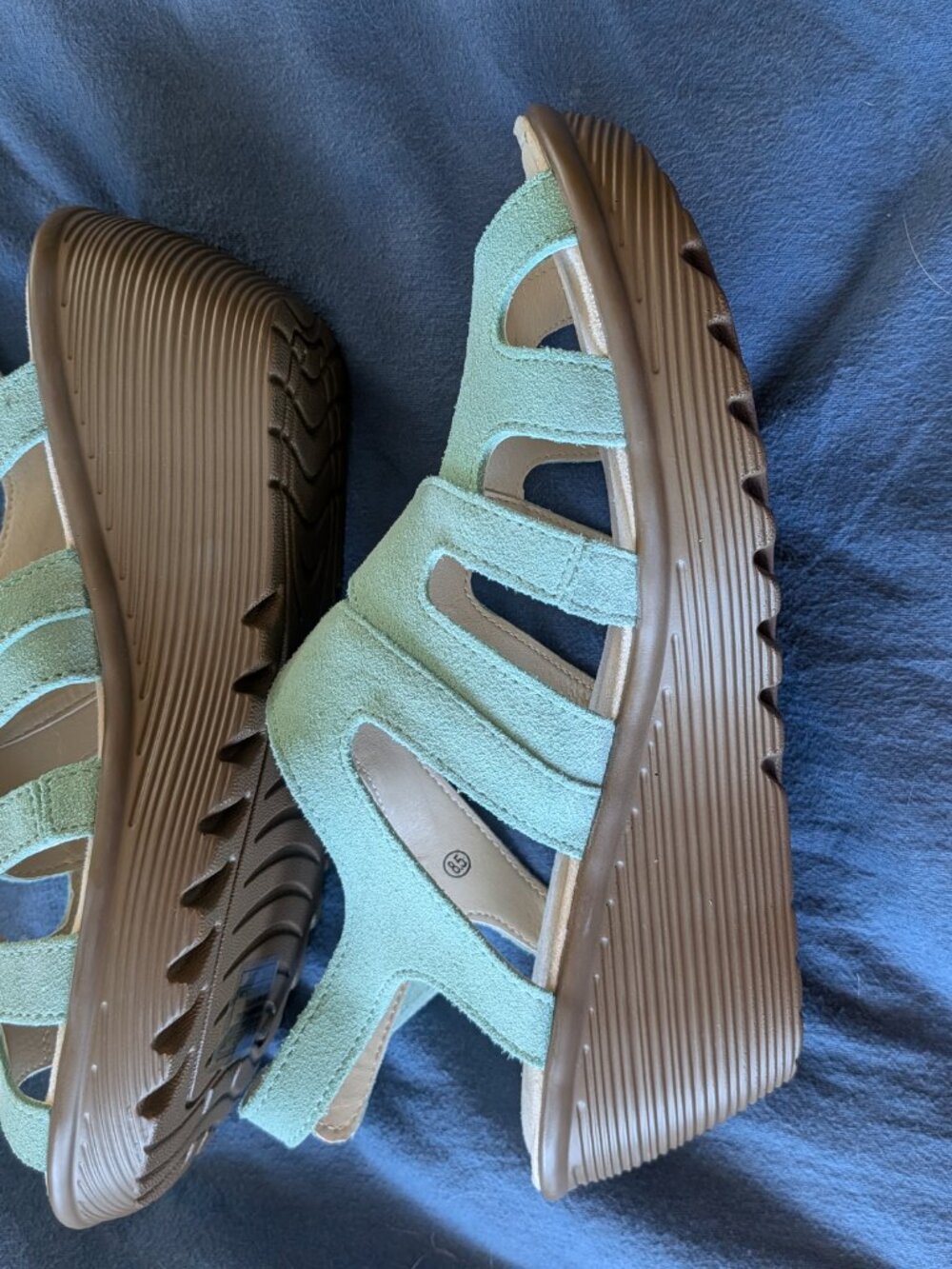 Skechers memory foam, peep toe, mint green, wedge sandals Size 8.5 NWT - Picture 3 of 5
